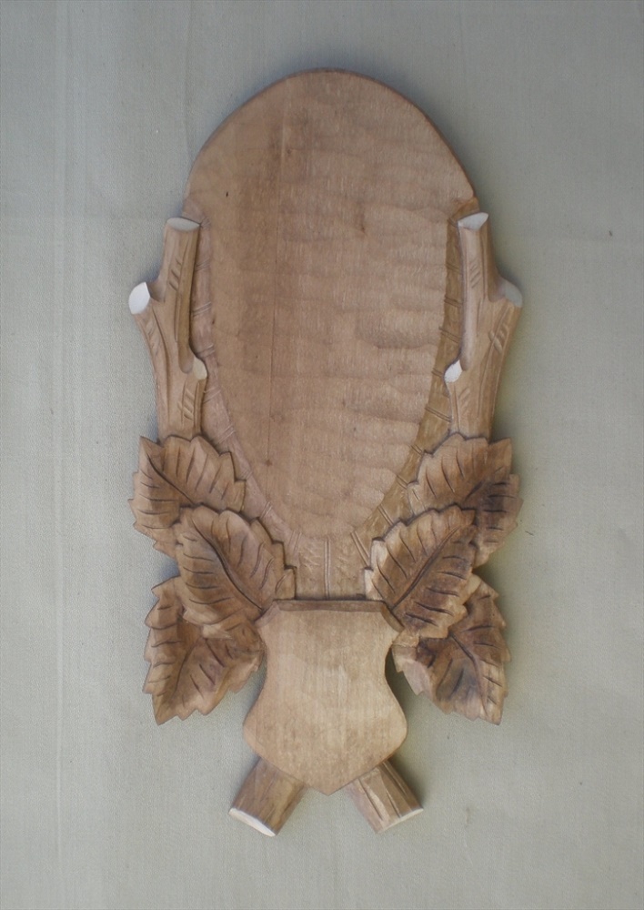Geschnitzter Trophäenschild Rehbock 111