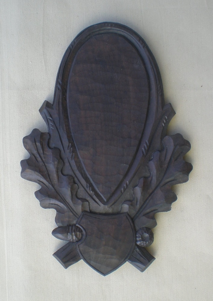 Geschnitzte Trophäenschilder für Rehtrophäen 105 | Rezby 237
