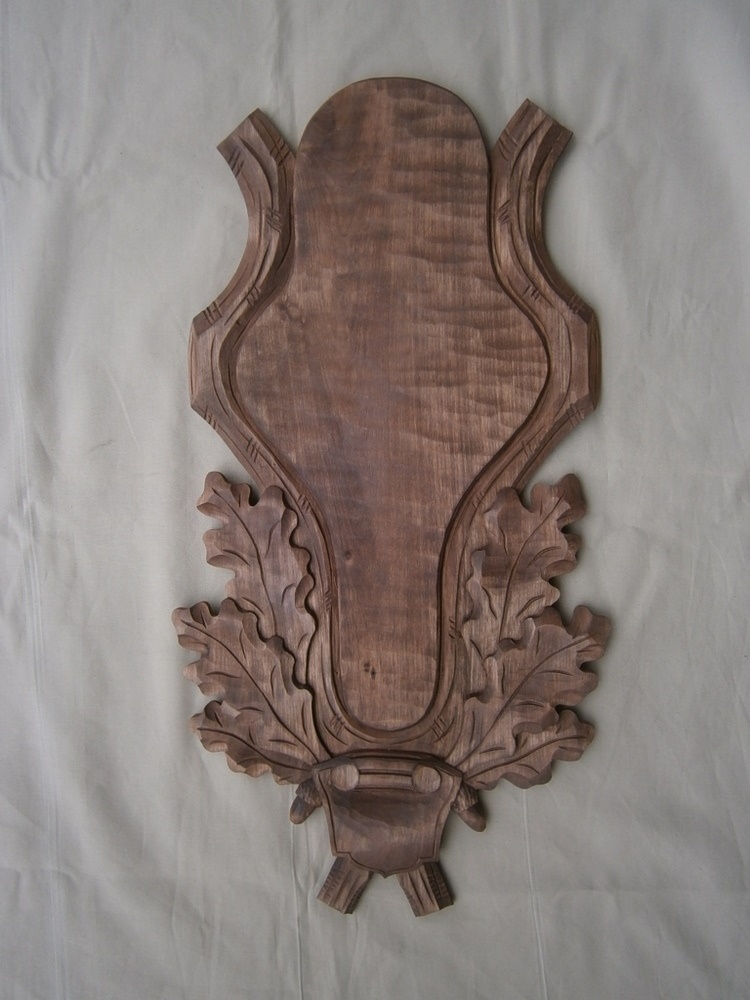 Geschnitzte Trophäenschilder für Hirsch 204